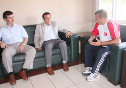 BAŞKAN GENÇ'TEN MİLLİ TAKIM'A ZİYARET