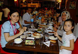 Bafra Carrefoursa ailesi iftarda buluştu