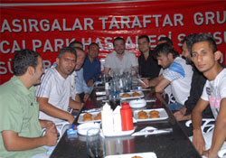 Kasırgalar iftarda buluştu