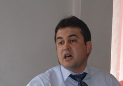 Hekimlerin tam gün tepkisi