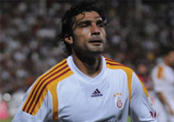 Mustafa Sarp ikna edildi