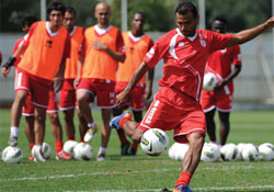 Hafif tempoda çalıştılar