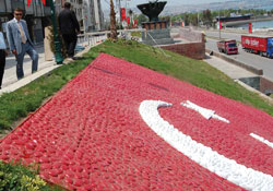 Demir, Genç'i ziyaret etti