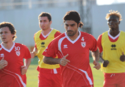 Basına kapalı çalıştılar