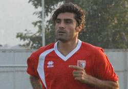 Sarp açık kapatıyor