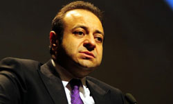 Egemen Bağış arkasını dönüp gitti