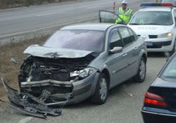 Sağanak yağış kazaları getirdi