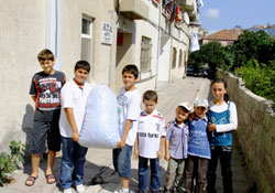 Küçük çocuklardan örnek kampanya