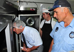 Kantinlere her an baskın olabilir