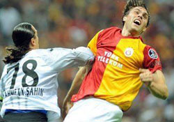 Kırmızı kart ağırdı