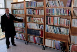 Yakakent'e modern kütüphane