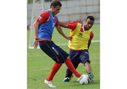 Gürcü stoper geliyor