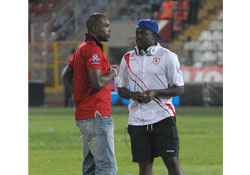 Zenke'yi teselli etti