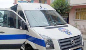 Duvarı delerek 15 Bin TL çaldılar