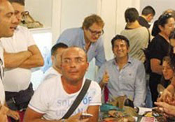 Türk ayakkabısı havada gitti, kuyruktaki İtalyanlar kapıştı