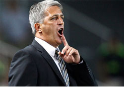 Oyuncularına inanıyor