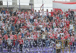 Taraftar yalnız bırakmadı