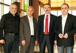 Bizlerde yardım elini uzatmalıyız