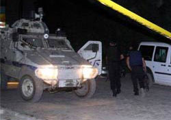 Hamile kadın ve kızını öldürdüler