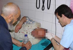 Duvar örerken düştü