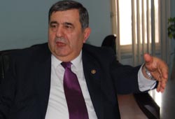 Belediye tartışmaları sürüyor