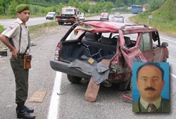 Cenazeyle giderken kazada öldü