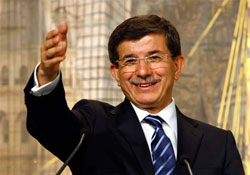 Davutoğlu'ndan CHP'ye ziyaret