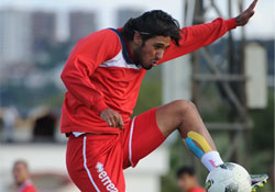 Ayrılmayı düşünmüyorum