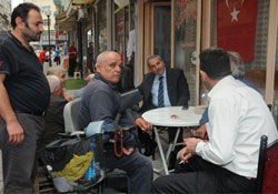 Halkın gözünü boyamayın!