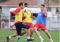 Yoğun tempo sürüyor