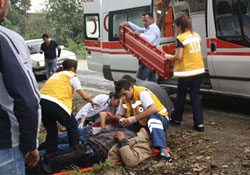 Ünyede trafik kazası 3 yaralı