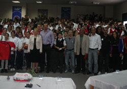 TED KOLEJİ'NDE YILDIZ GEÇİDİ