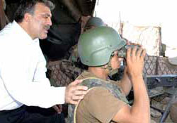 Cumhurbaşkanı Gül  Yüksekova'da