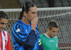 Ahmet'e protesto vardı