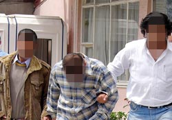 Esrarla yakalandılar