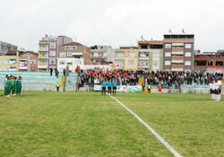 3 dakika geç başladı