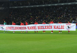 Samsunspor'dan anlamlı pankartlar