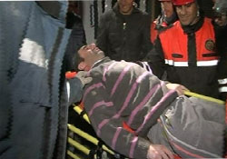 2 öğretmen, 25 saat sonra enkazdan sağ çıktı