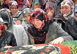 ÖLÜM BİLE AYIRAMADI