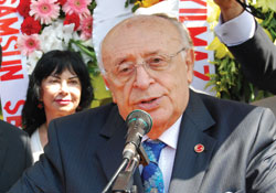 Demirel acil servis açtı