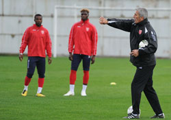 Petkoviç golcüleri uyardı