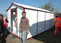 Kızılaydan deprem  bölgesine 30 bin çadır