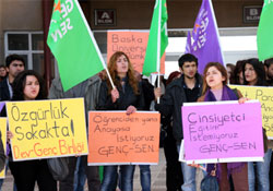 OMÜ'de YÖK, protestosu