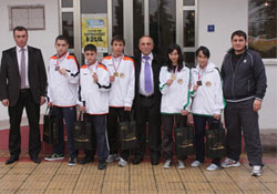 ŞAMPİYONLARDAN ALTUNSOY'A ZİYARET