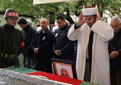 Gazi kansere yenik düştü