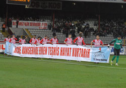 Pankartla çıktılar