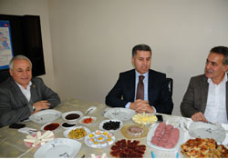 Sanayiciler anlattı onlar dinledi