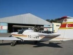 İzmir'de eğitim uçağı düştü