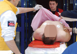 Cami inşaatından düştü