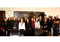 Dündar'a yabancı konuklar
